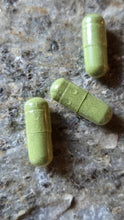 Load image into Gallery viewer, Broccoli Microgreen Powder Capsules
